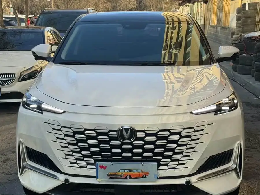 تشاينغن UNI-K 2021 2.0T الفئة الممتازة