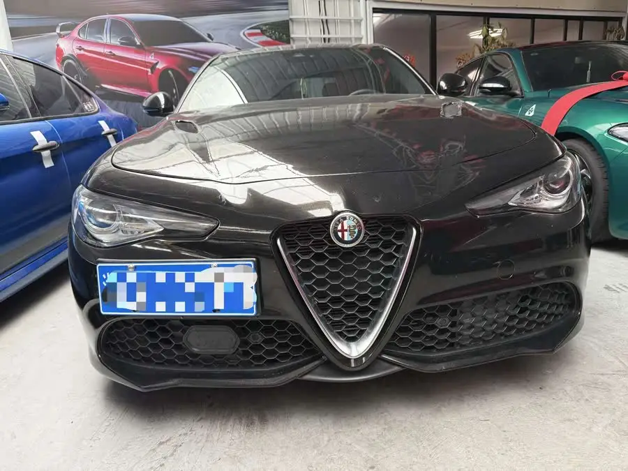 Giulia 2021 2.0T 280HP Luxury Edition