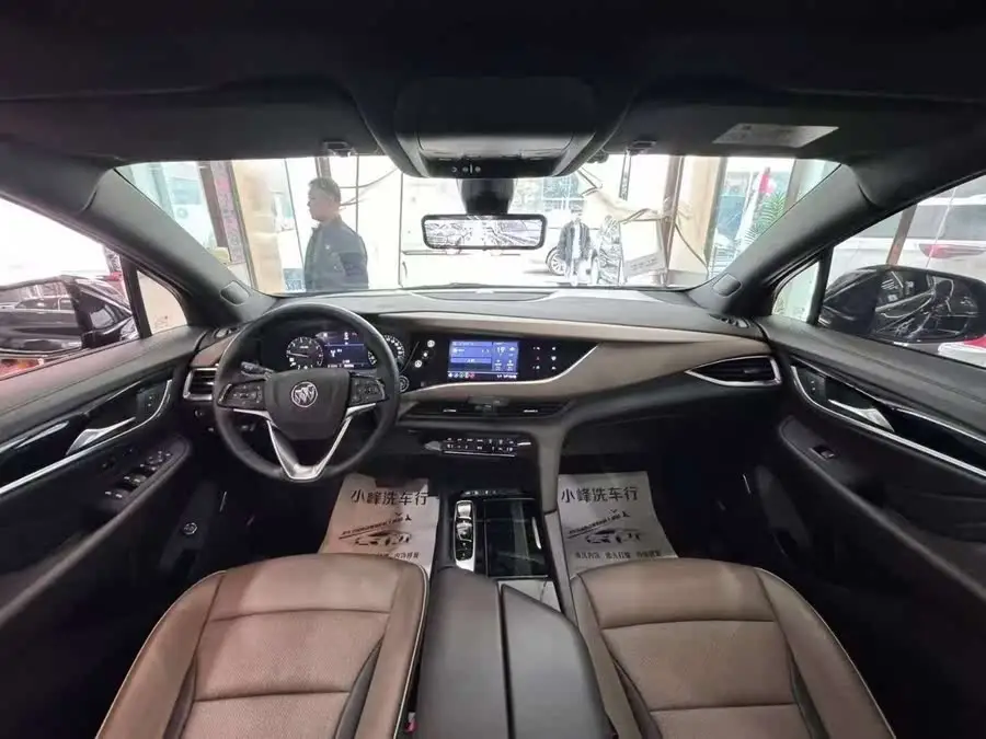 Envision 2020 28T AWD Premium Flagship