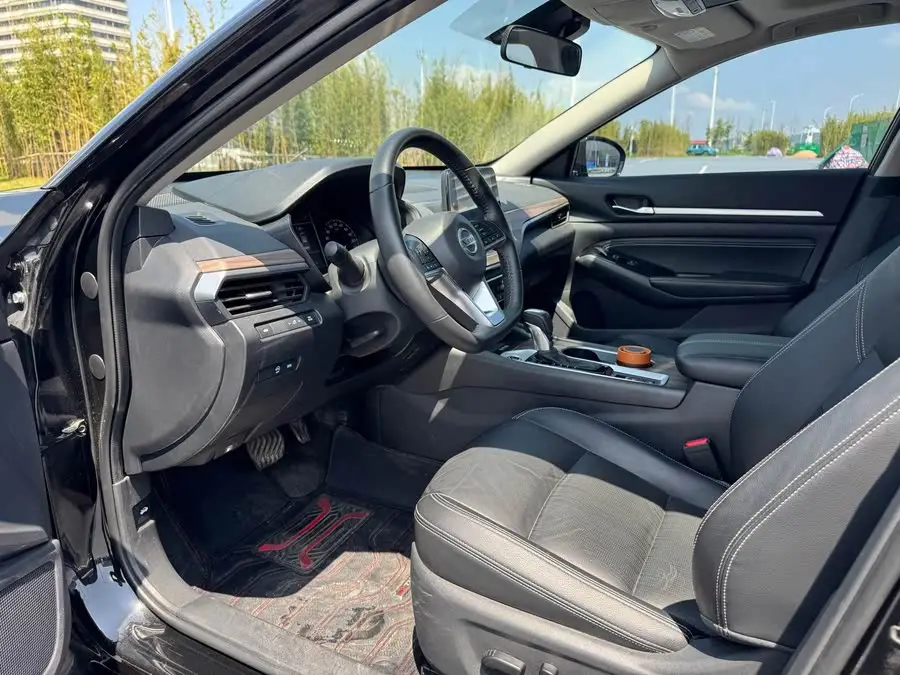 Altima  2021 2.0L XL Comfort Version