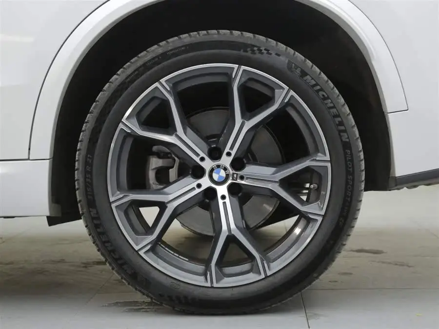 BMW X5 2023 xDrive 30Li Ultimate M Sport Night Package