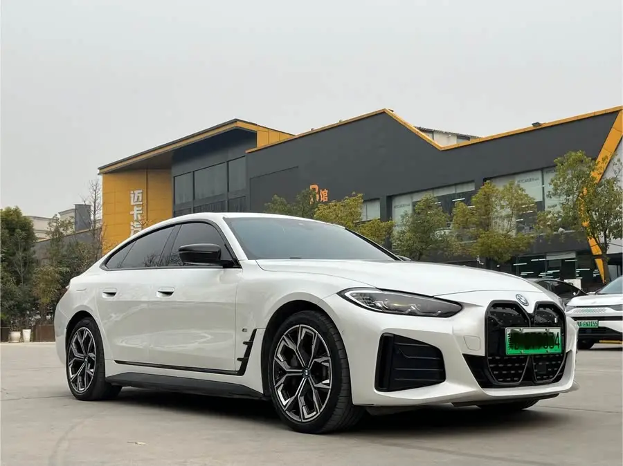 BMW i4 2022 eDrive40