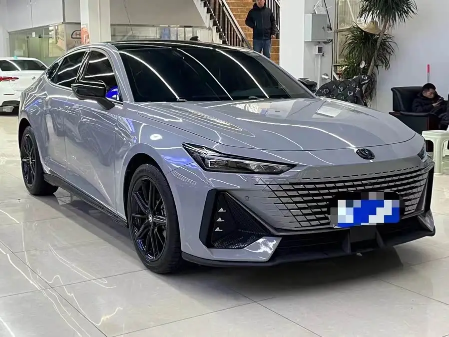 Changan UNI-V 2023 1.5T Premium