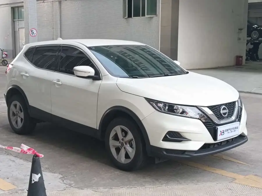 نيسان إكس تريل 2023 كلاسيك 2.0 لتر CVT XV نسخة الراحة