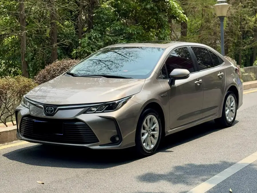 2021 كورولا هايبرد 1.8 لتر E-CVT إصدار النخبة