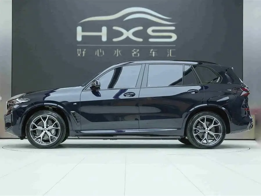 بي إم دبليو X5 2023 xDrive 30Li حزمة M الرياضية الليلية الحصرية