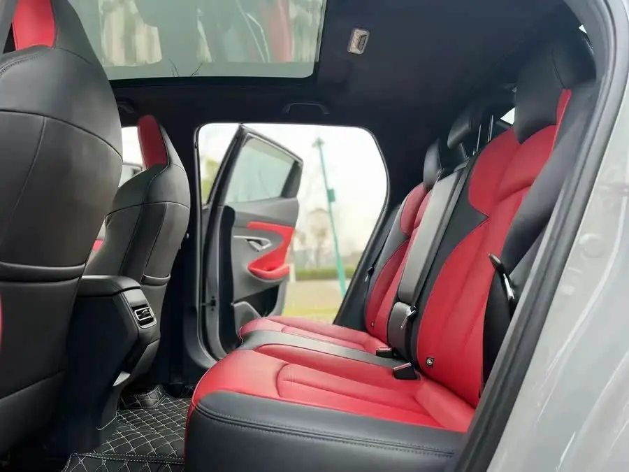 شانغهاي UNI-T 2020 1.5T الفاخرة