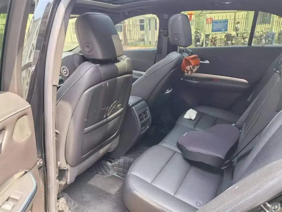 Cadillac XT4 2023 28T Luxury FWD