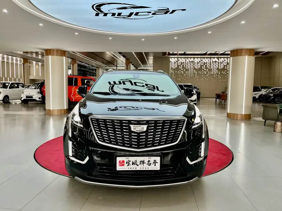 كاديلاك XT5 2023 2.0T إصدار الموضة بالدفع الثنائي