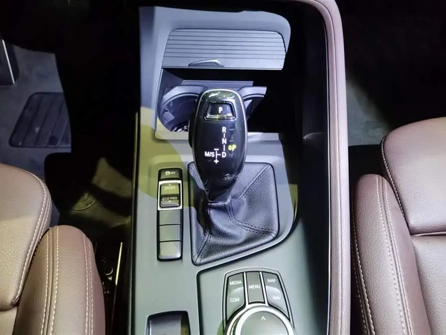 BMW X1 2020 sDrive25Li Leading Edition