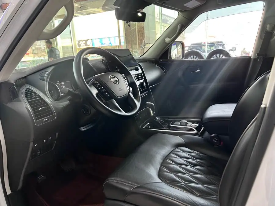 2023 نيسان أرمادا 5.6L أسطول لا يقهر الرائد