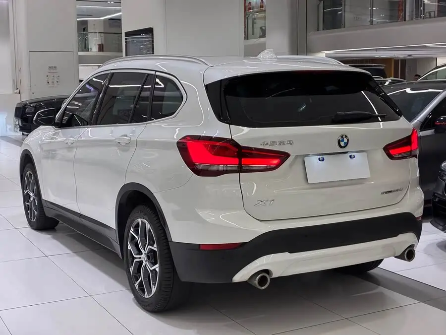 BMW X1 2020 sDrive25Li Leading Edition