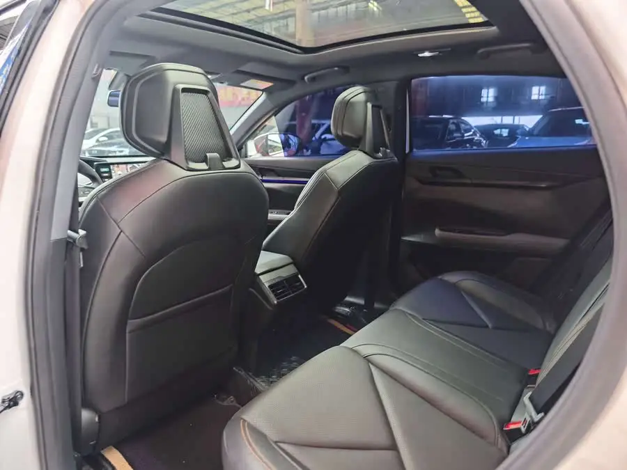 Changan UNI-V 2023 1.5T Premium