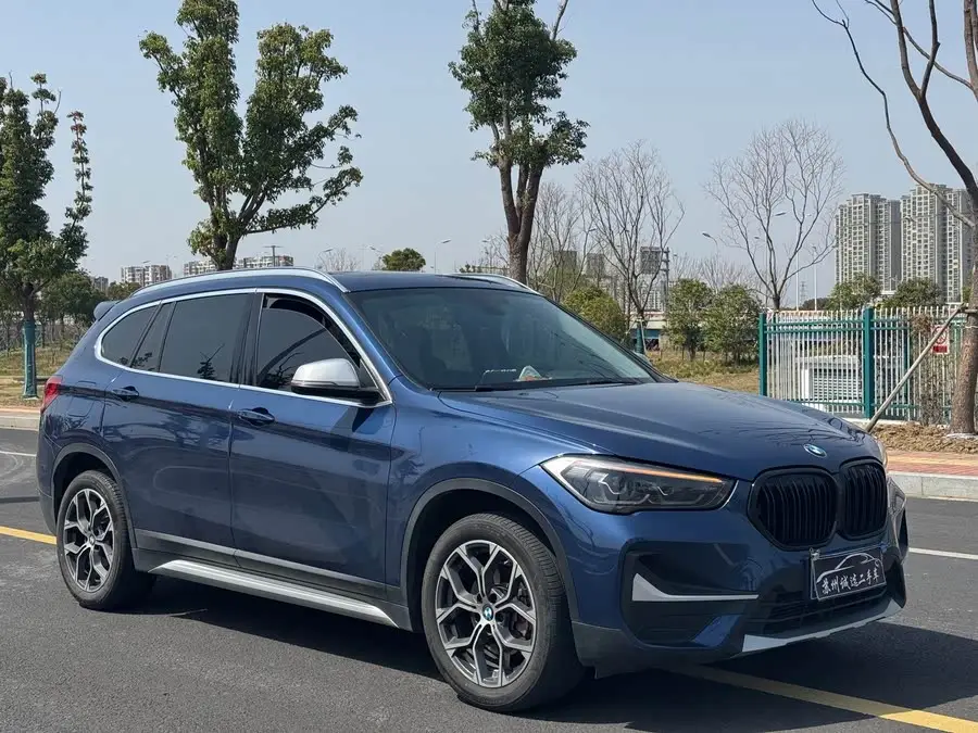 بي إم دبليو X1 2022 sDrive20Li الفاخرة