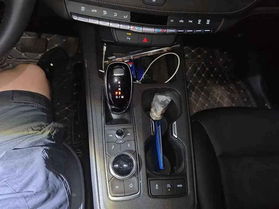 Cadillac XT4 2021 Model 28T FWD Technical Version