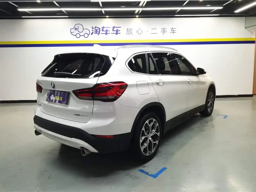 BMW X1 2020 sDrive25Li Leading Edition