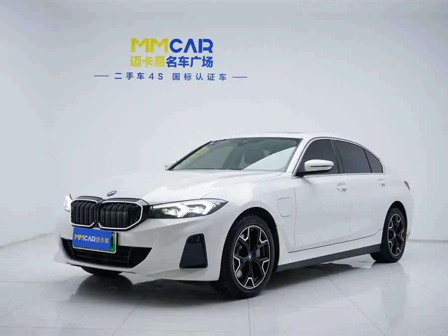 بي إم دبليو i3 2022 ايدرايف 35 L