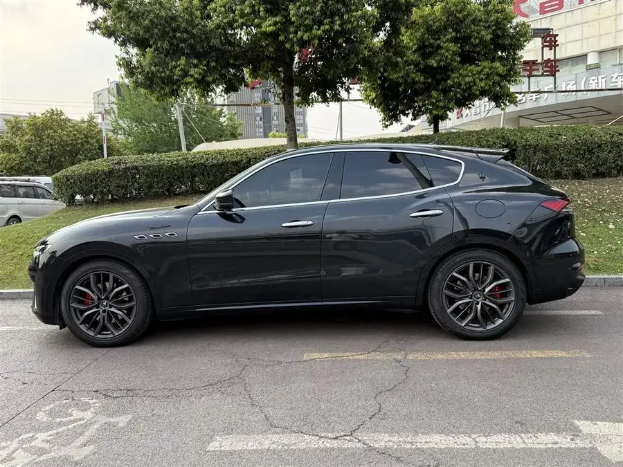 Levante 2022 3.0T Modena