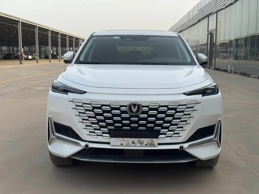 شانغهاي UNI-K 2021 2.0T دفع رباعي متميز