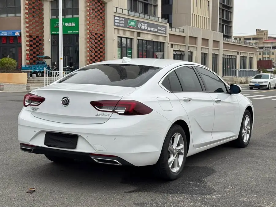 بيوك ريجال 2020 552T النخبة