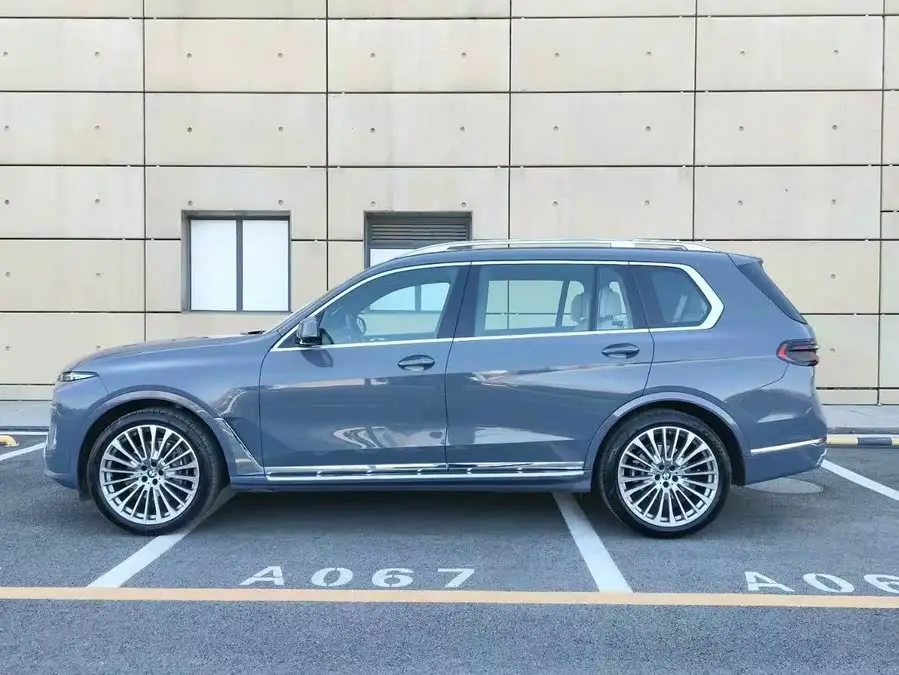 BMW X7 2023 xDrive40i Exclusive Luxury Package