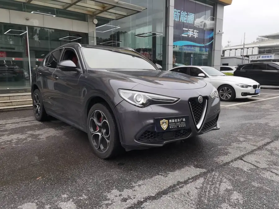 Stelvio 2021 2.0T 280HP Luxury Sport Edition