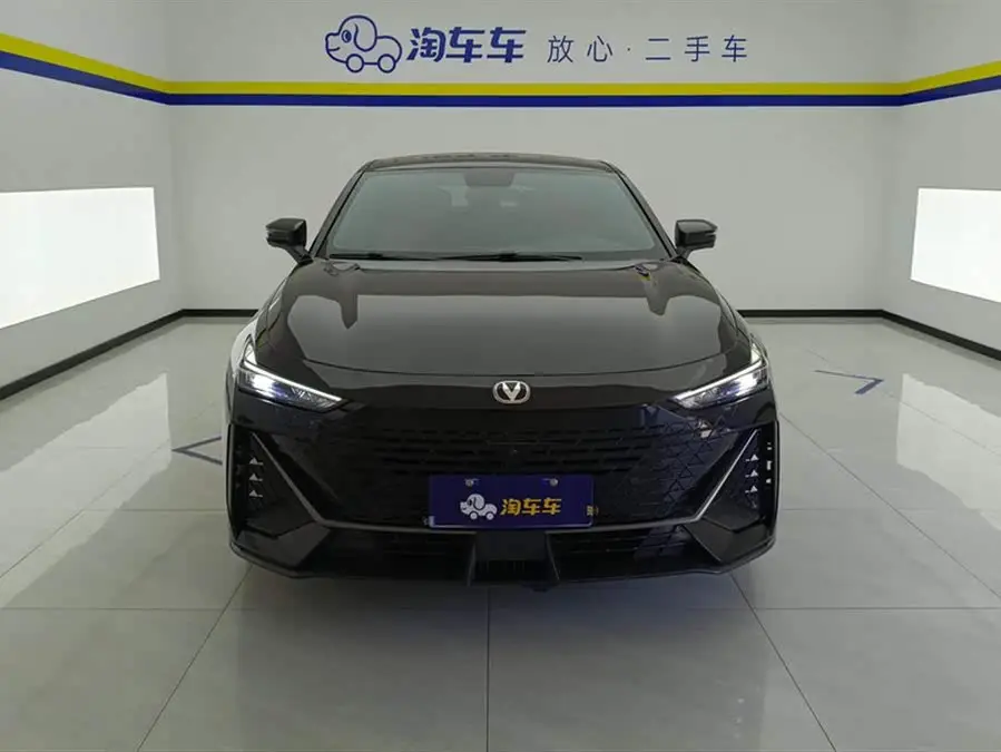 Changan UNI-V 2022 1.5T Premium