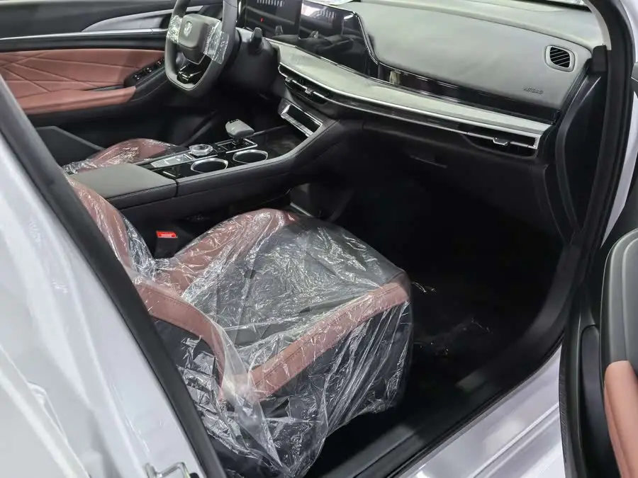 إيدو 2024 بلس بلو ويل NE 1.4T GDI DCT نسخة الأداء العالي