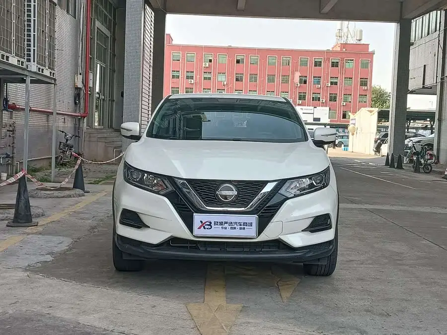 نيسان إكس تريل 2023 كلاسيك 2.0 لتر CVT XV نسخة الراحة