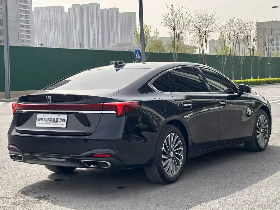 لا كروس 2023 28T الفئة الرائدة