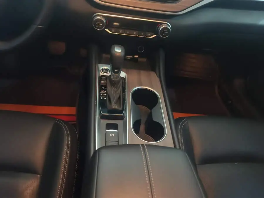 تينّا 2021 2.0L XL إصدار الراحة