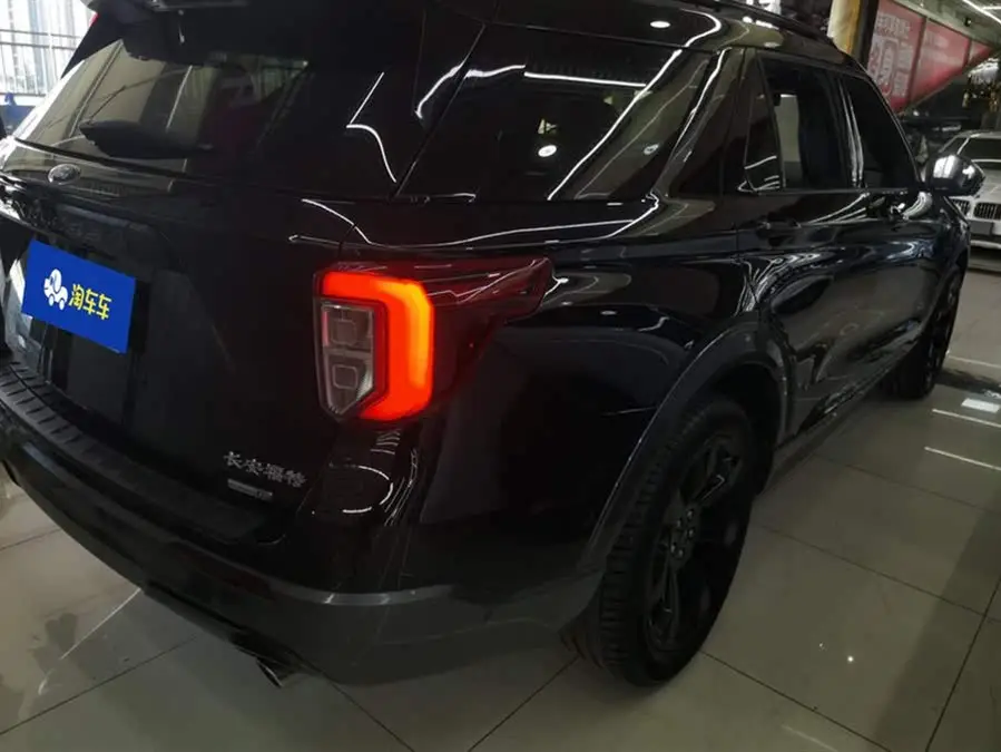 مستكشف 2020 EcoBoost 285 دفع رباعي ST-LINE 6 مقاعد