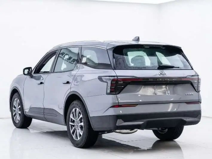 2023 Ford Edge Edge L 2.0T EcoBoost Two-Wheel Drive Seven-Seat Luxury Edition