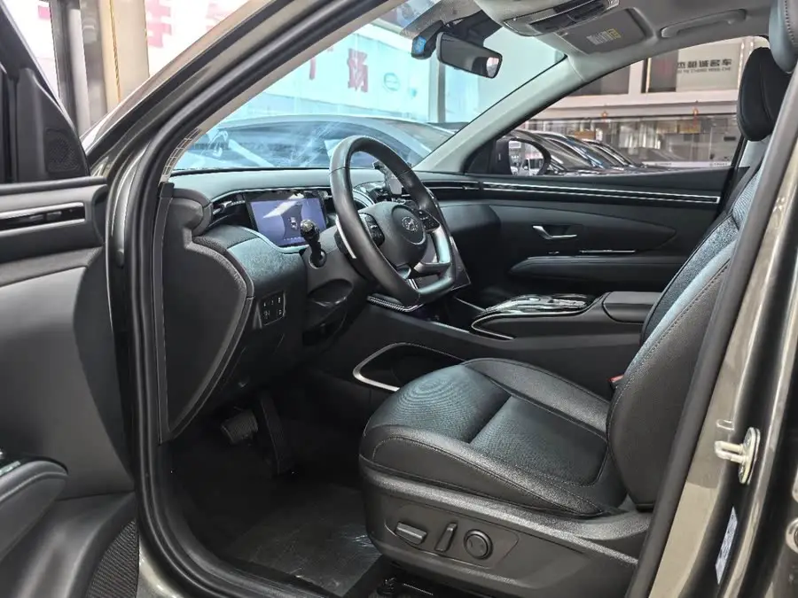 2021 توكسون L 1.5T DCT LUX الإصدار المتميز