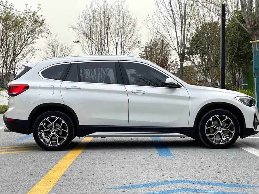 BMW X1 2022 sDrive20Li Luxury