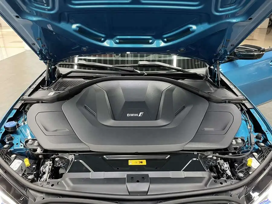 BMW i3 2023 eDrive 40 L Night Sport Package