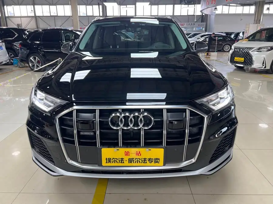 Audi Q7 2023 55 TFSI quattro S Premium