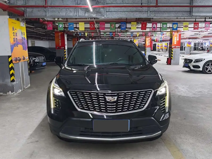 كاديلاك XT4 طراز 2020 28T دفع أمامي متميز