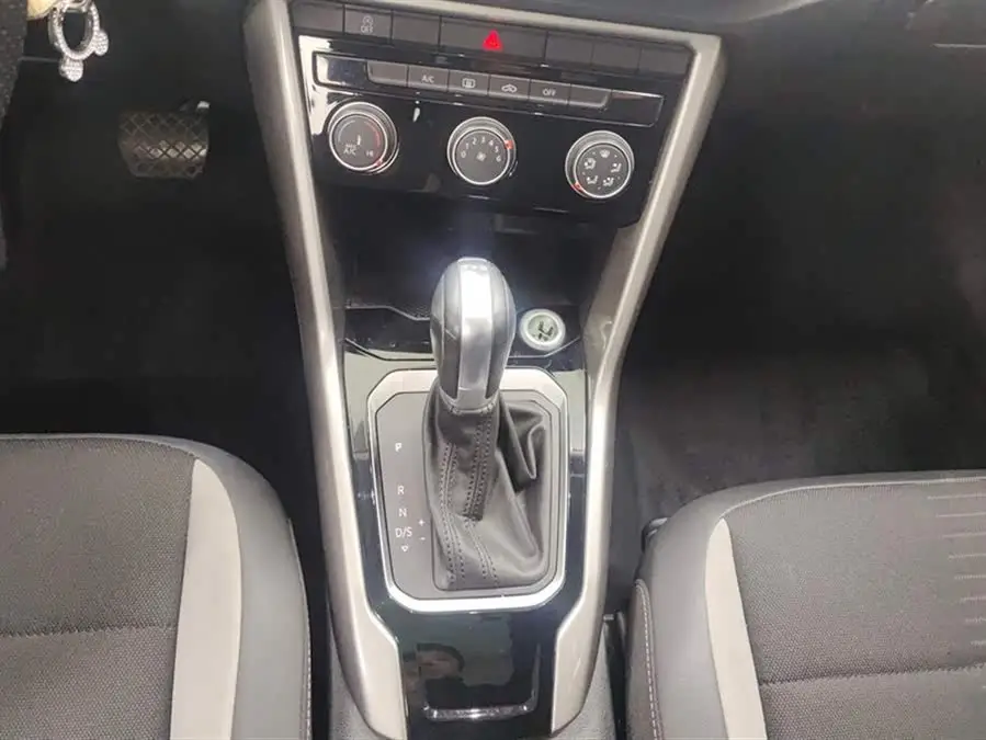 T-ROC 2020 230TSI DSG دفع ثنائي مستوى الدخول