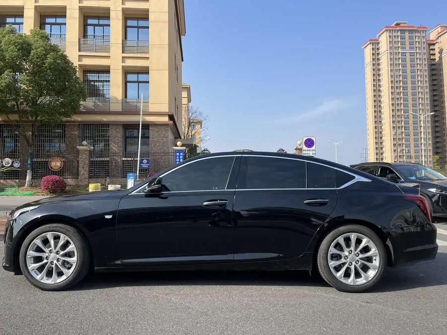 كاديلاك CT5 2021 28T الفاخرة