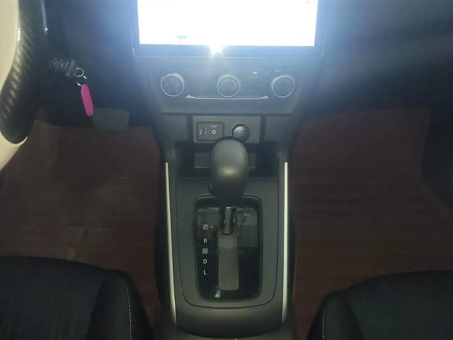 نيسان سيلفي 2022 كلاسيك 1.6XE CVT نسخة الراحة