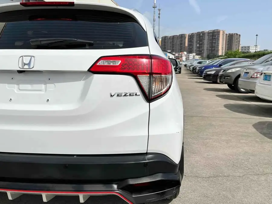 هوندا HR-V 2020 1.5L CVT الإصدار الرائد