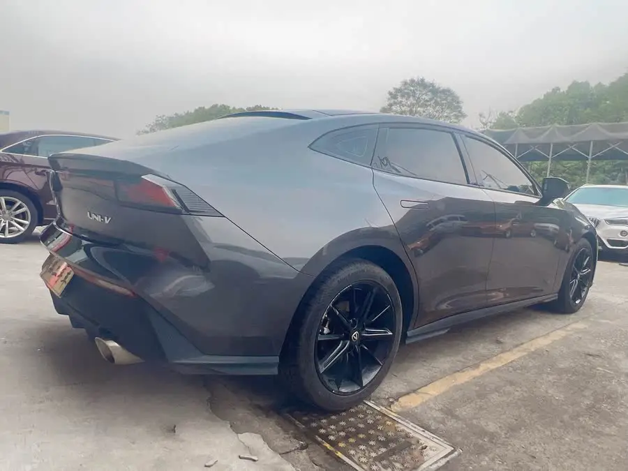 Changan UNI-V 2022 1.5T Premium