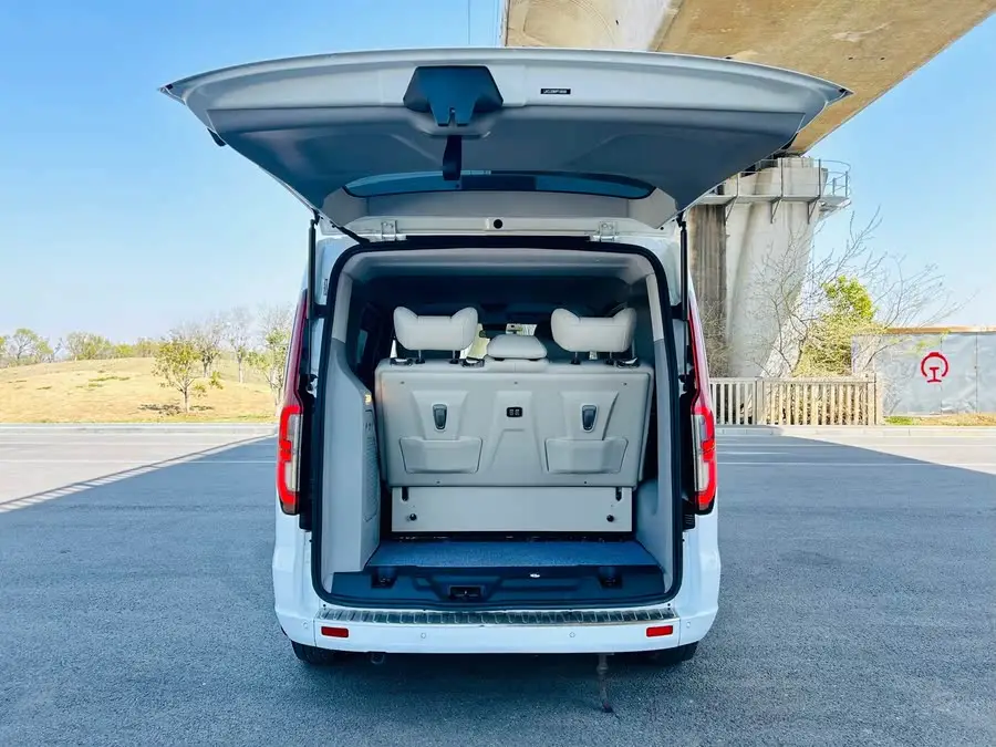 Foton 2023 Model 2.0T Gasoline Automatic Commercial Travel Short Wheelbase Low Roof 7/8/9 Seater