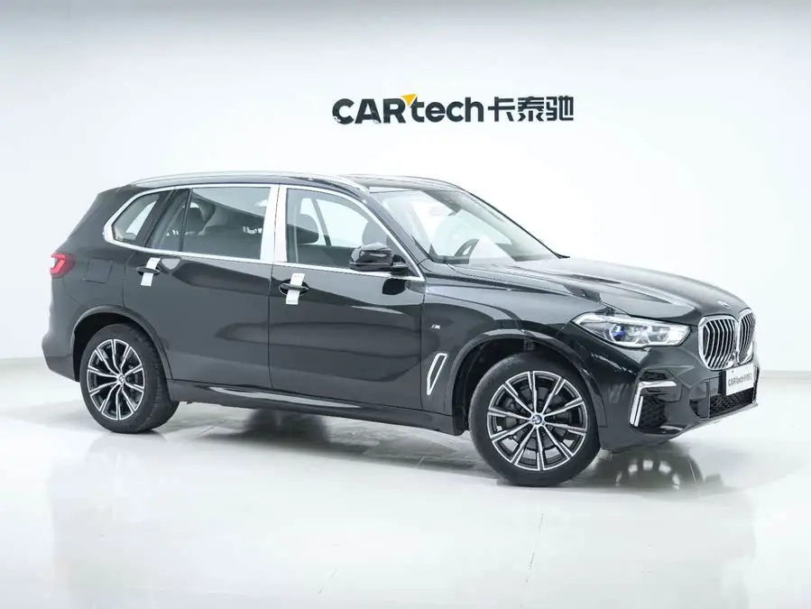 بي إم دبليو X5 2022 xDrive 30Li باقة M الرياضية الحصرية