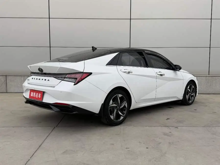 إيلانtra 2022 1.5L CVT LUX النسخة المتميزة