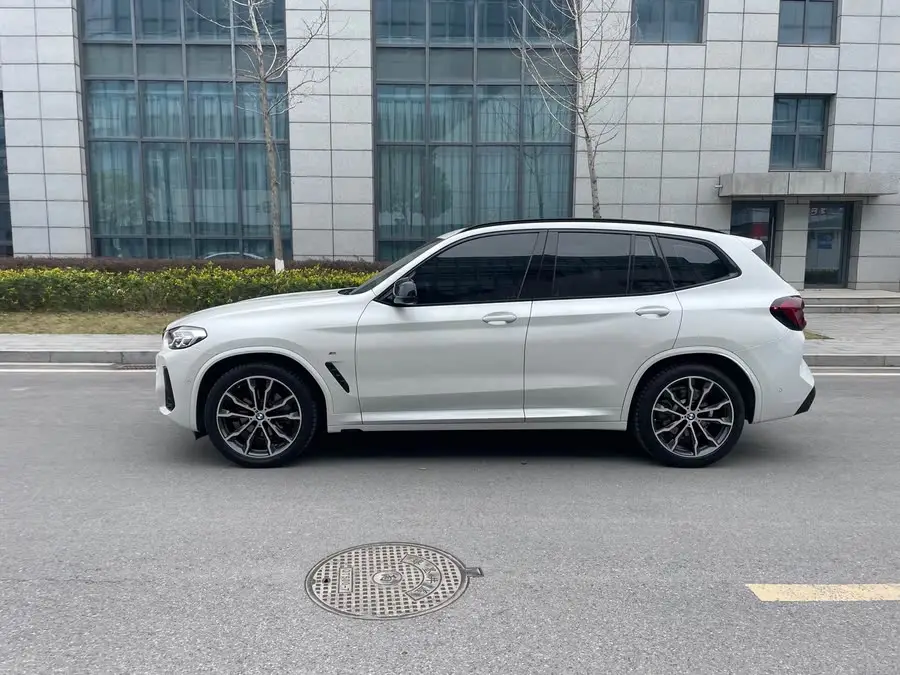 BMW X3 2022 xDrive30i Leading Model M Night Package