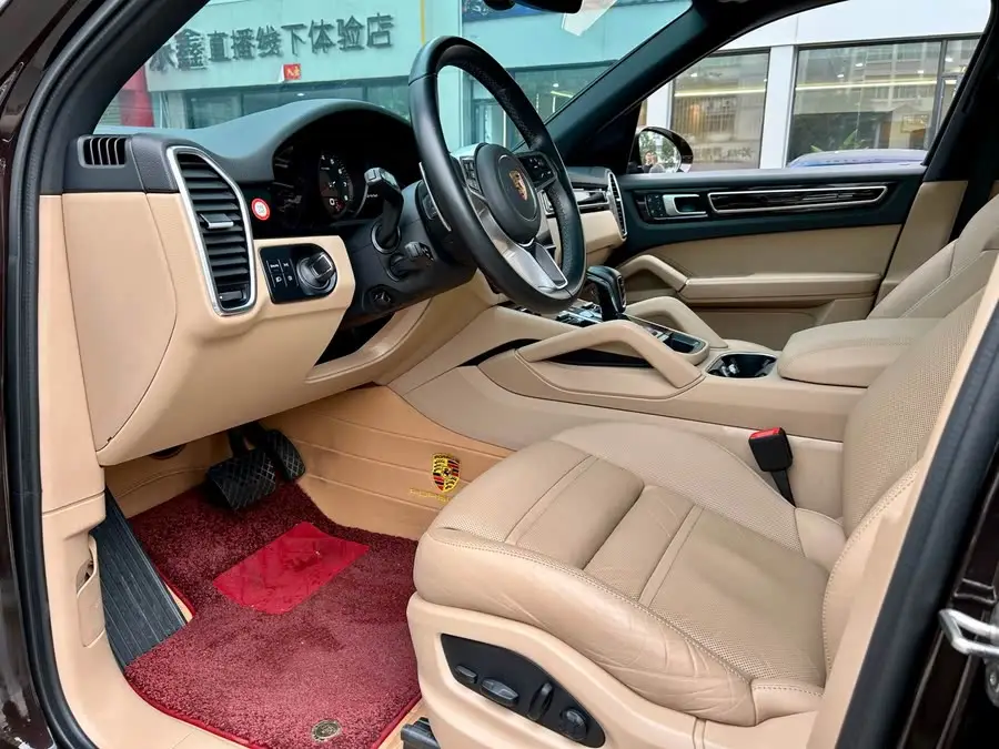 2022 Cayenne 3.0T Platinum Edition