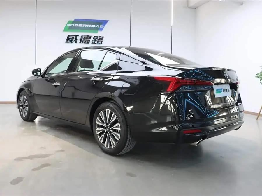 تيانا 2022 2.0L XL-TLS إصدار الاستمتاع