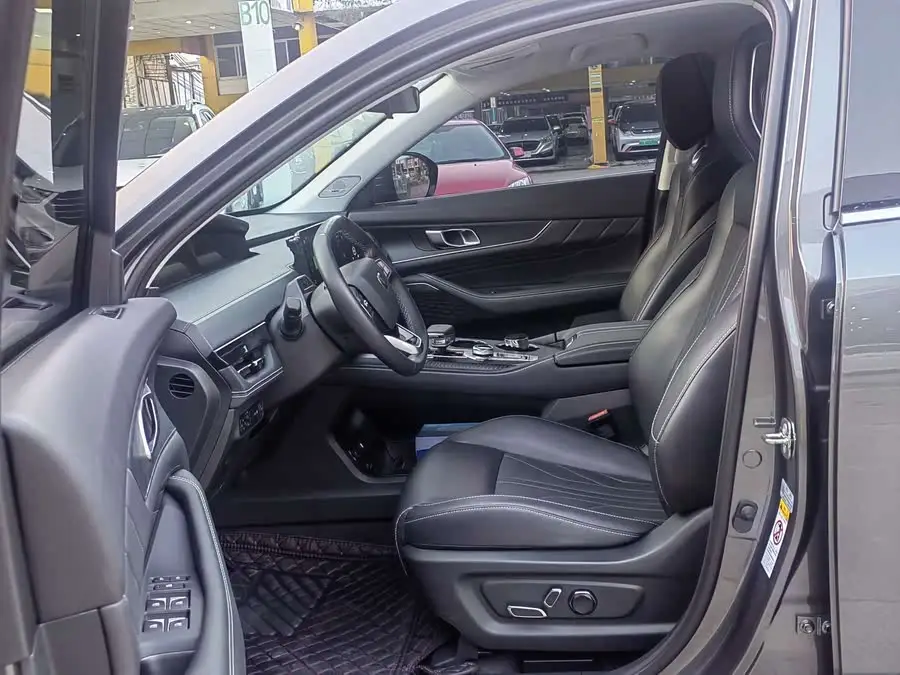 Changan UNI-K 2024 2.0T Two-Wheel Drive Enjoyment Edition